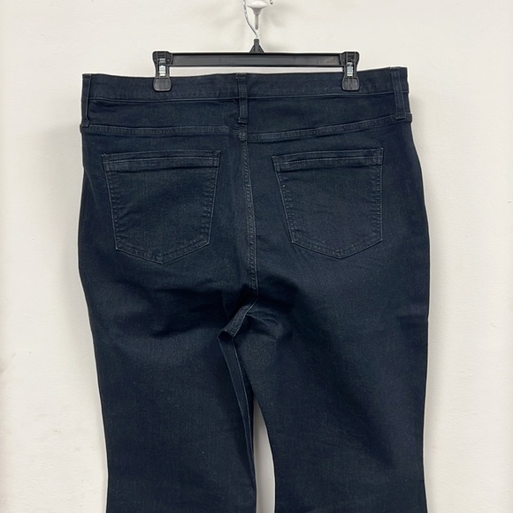 NWT- WynneDenim Performance Stretch Seamed Soft Flare Leg Jean, Indigo - 18 Tall - Picture 4 of 11